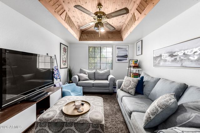 640 N IRONWOOD Way, Gilbert, AZ 85234