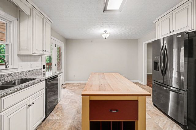 3005 Highway 52, W, Lafayette, TN 37083