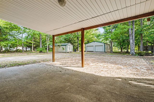 3005 Highway 52, W, Lafayette, TN 37083