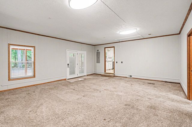 3005 Highway 52, W, Lafayette, TN 37083