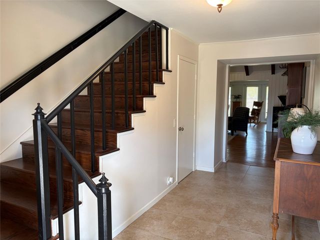 1122 Lakeside Drive, Huntsville, TX 77320