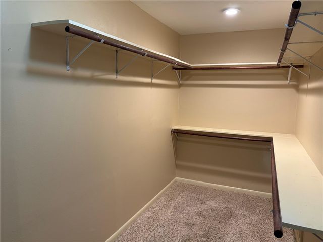 1122 Lakeside Drive, Huntsville, TX 77320