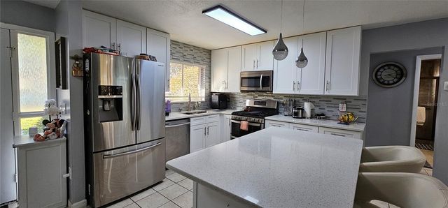 10123 FAIRTREE LANE, Orlando, FL 32821