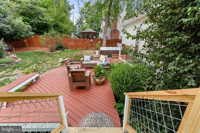 4 SAINT CHRISTOPHERS DR, Stafford, VA 22556