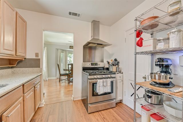 2630 Langdon Avenue, Dallas, TX 75235