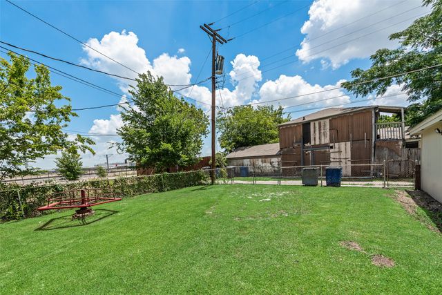 2630 Langdon Avenue, Dallas, TX 75235