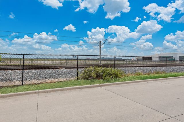 2630 Langdon Avenue, Dallas, TX 75235
