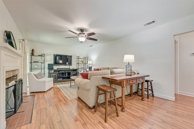 2630 Langdon Avenue, Dallas, TX 75235