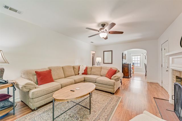 2630 Langdon Avenue, Dallas, TX 75235