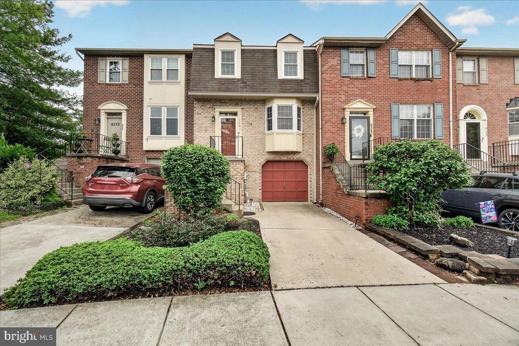 Image 1 of property listing at 8241 WATERSIDE CT, Frederick, MD 21701