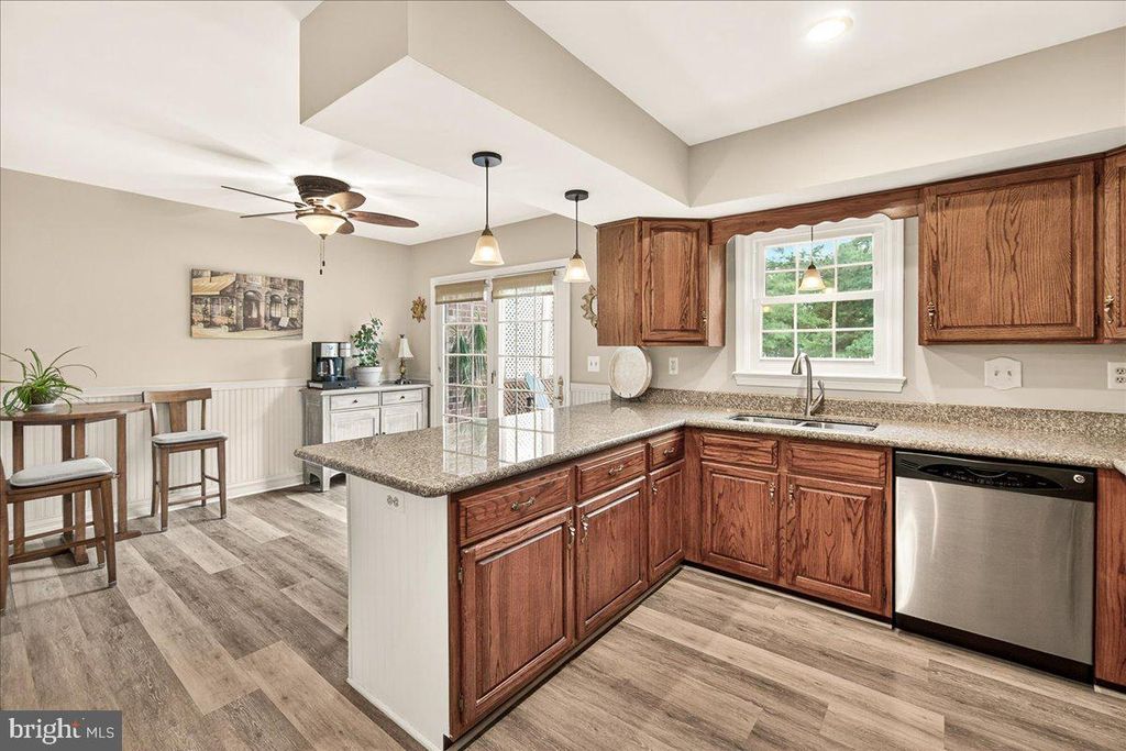 Image 14 of property listing at 8241 WATERSIDE CT, Frederick, MD 21701