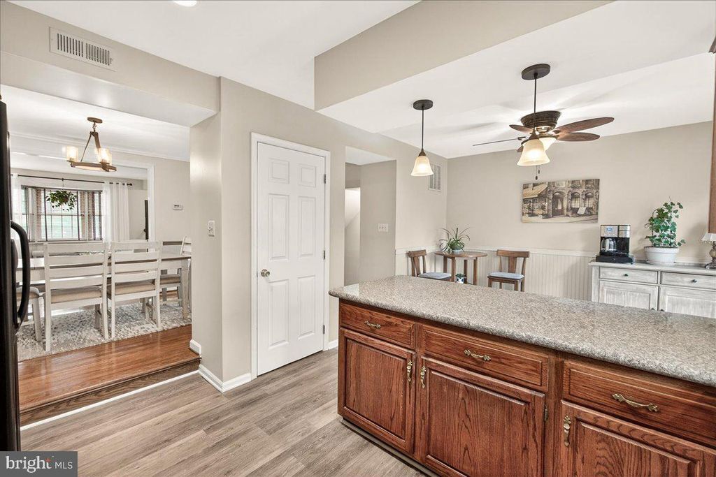 Image 16 of property listing at 8241 WATERSIDE CT, Frederick, MD 21701