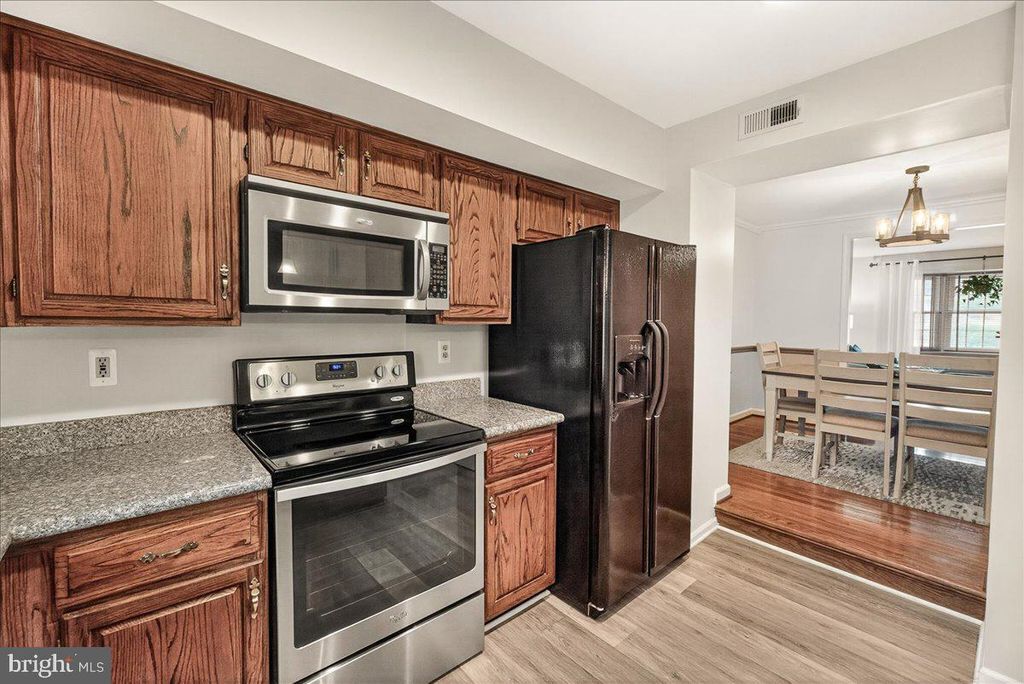 Image 17 of property listing at 8241 WATERSIDE CT, Frederick, MD 21701