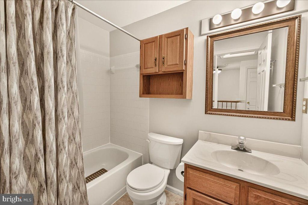 Image 24 of property listing at 8241 WATERSIDE CT, Frederick, MD 21701