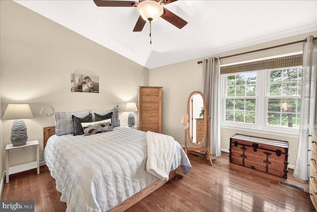 Image 27 of property listing at 8241 WATERSIDE CT, Frederick, MD 21701