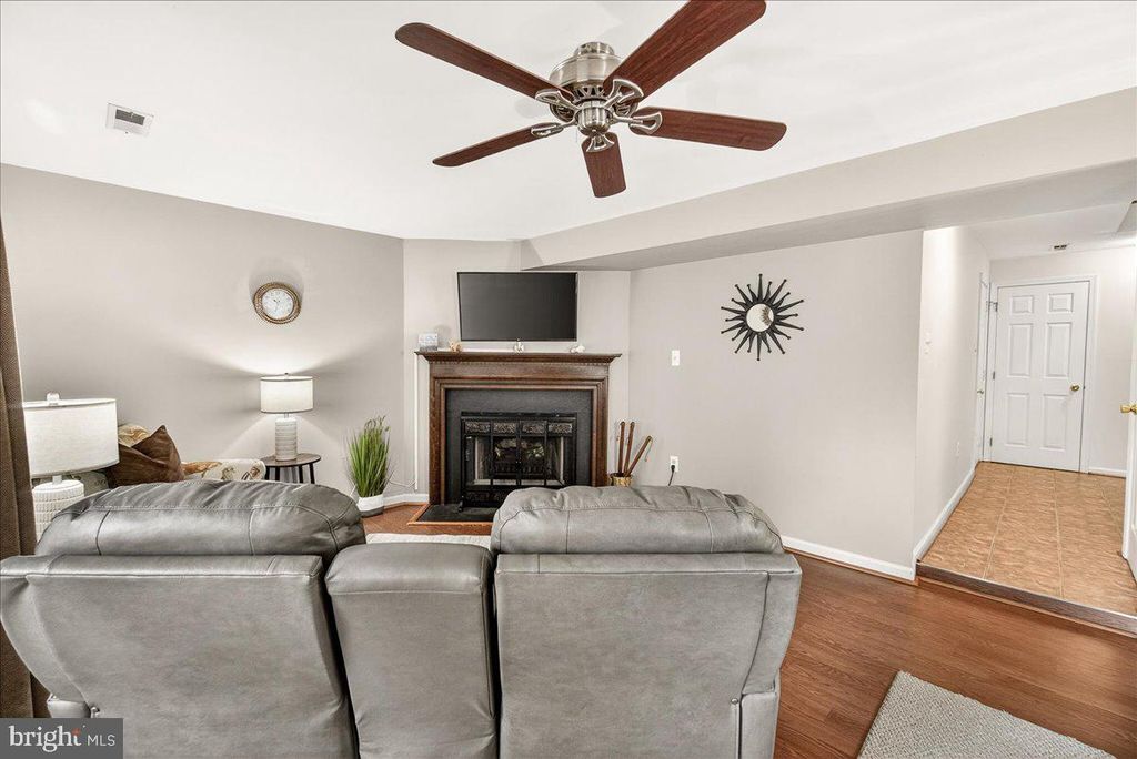 Image 34 of property listing at 8241 WATERSIDE CT, Frederick, MD 21701