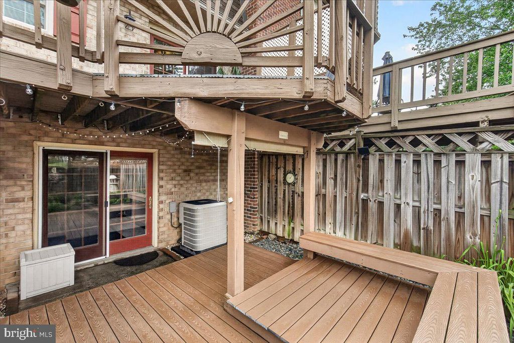 Image 41 of property listing at 8241 WATERSIDE CT, Frederick, MD 21701