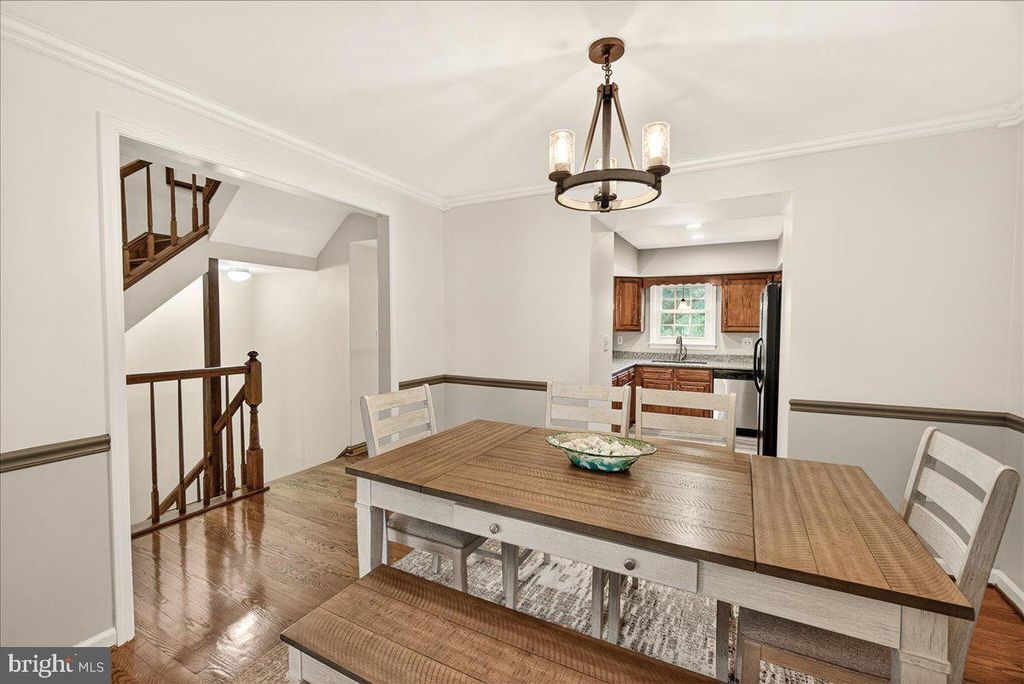 Image 9 of property listing at 8241 WATERSIDE CT, Frederick, MD 21701
