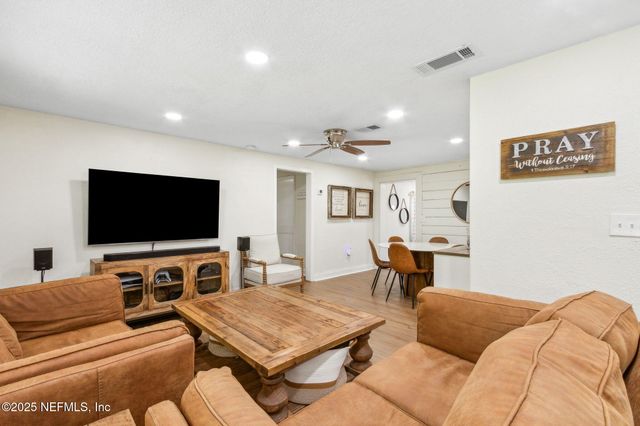 2605 JEWELL Road, Jacksonville, FL 32216