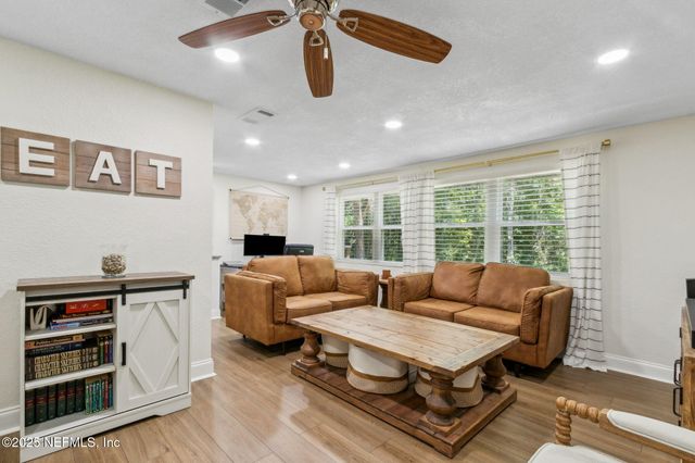 2605 JEWELL Road, Jacksonville, FL 32216