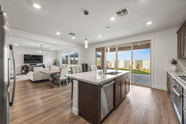 1264 Blue Range Way, Roseville, CA 95747