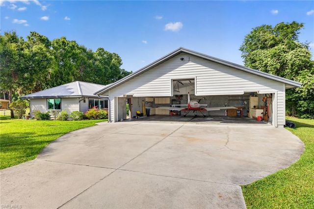6810 Tech CT, Fort Myers, FL 33905