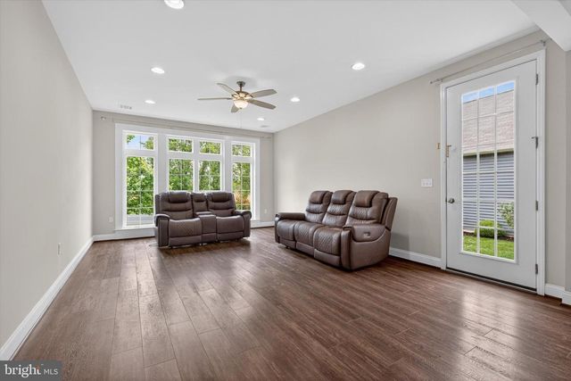 799 BARN SWALLOW WAY, Mechanicsburg, PA 17055