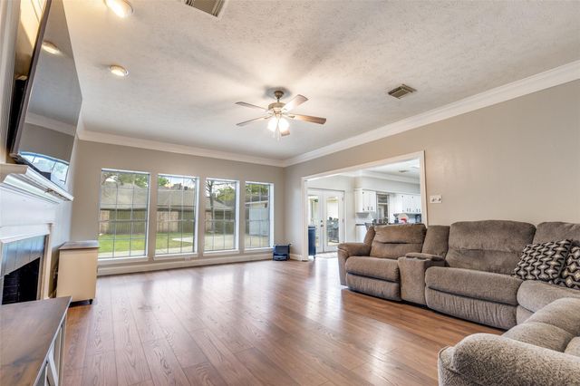 4419 Broadleaf Street, Kingwood, TX 77345