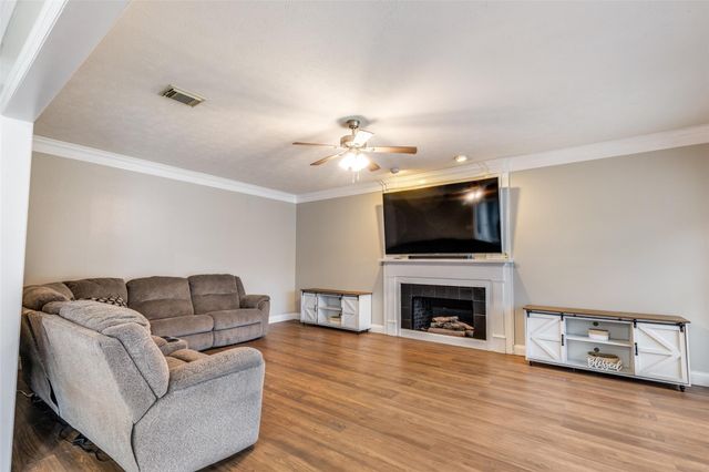 4419 Broadleaf Street, Kingwood, TX 77345