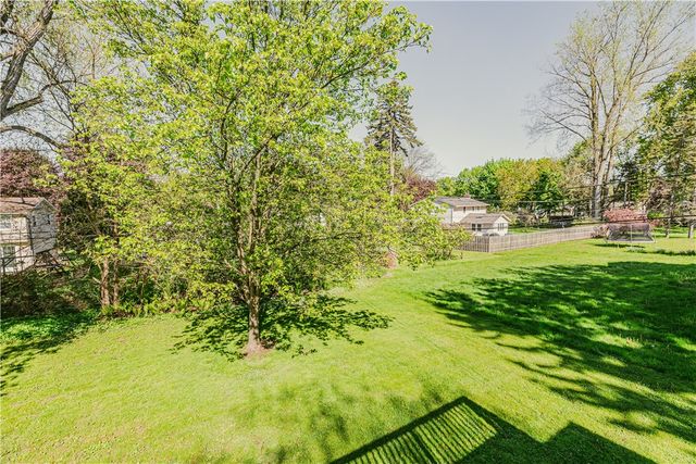 55 Hillside Road, Penfield, NY 14526