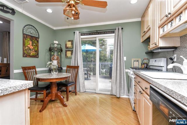 279 West Place, Twp Of Washington, NJ 07676