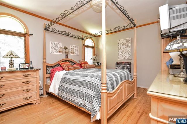 279 West Place, Twp Of Washington, NJ 07676