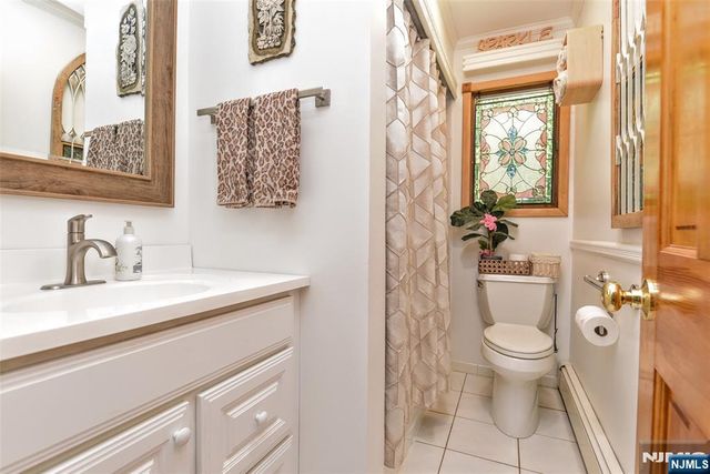 279 West Place, Twp Of Washington, NJ 07676