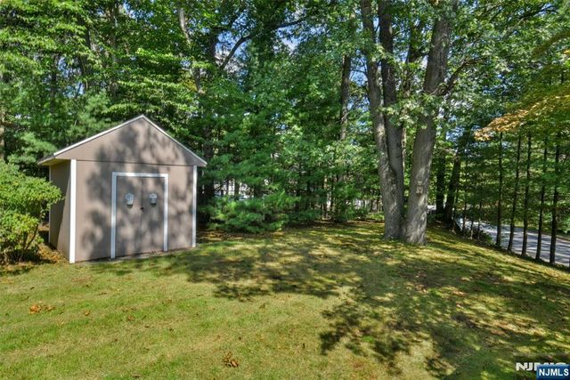 279 West Place, Twp Of Washington, NJ 07676