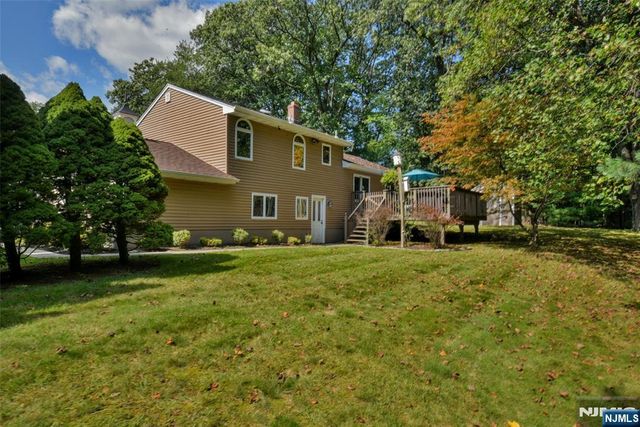 279 West Place, Twp Of Washington, NJ 07676