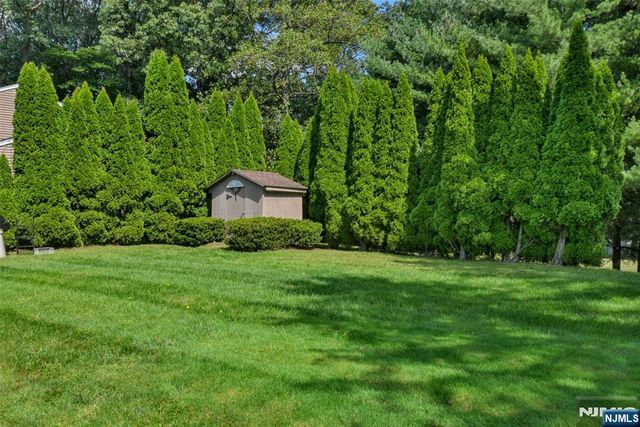 279 West Place, Twp Of Washington, NJ 07676