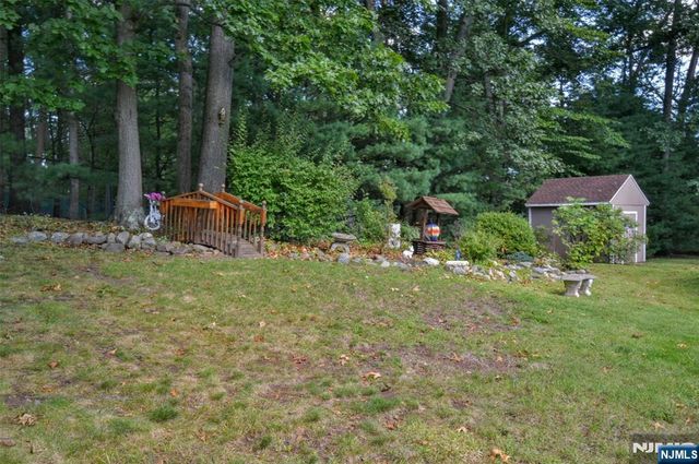 279 West Place, Twp Of Washington, NJ 07676