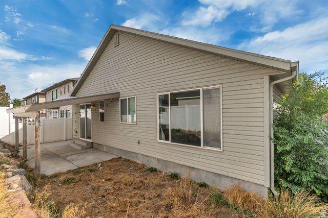6672 S LEICHEN CT, West Jordan, UT 84084