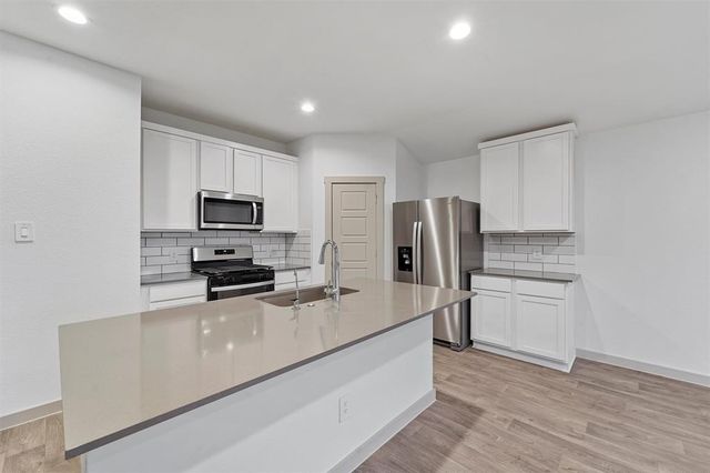 7722 Murciana Drive, Rosharon, TX 77583