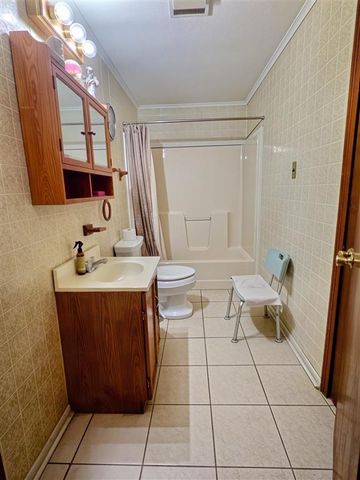2202 Church St Street, Lake Charles, LA 70601