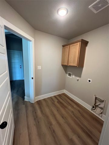 4304 Hummingbird Drive, Sherman, TX 75092