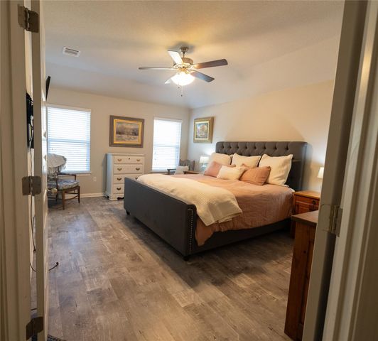 827 Savannah CV, Elgin, TX 78621