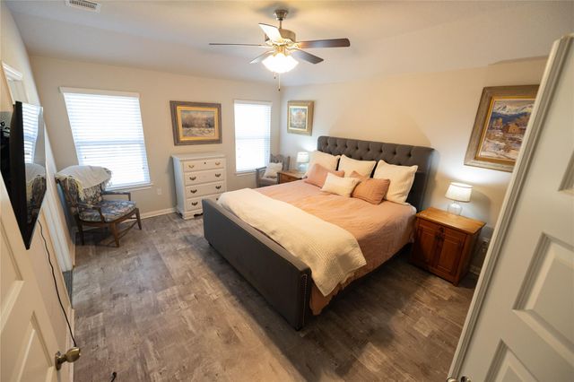 827 Savannah CV, Elgin, TX 78621