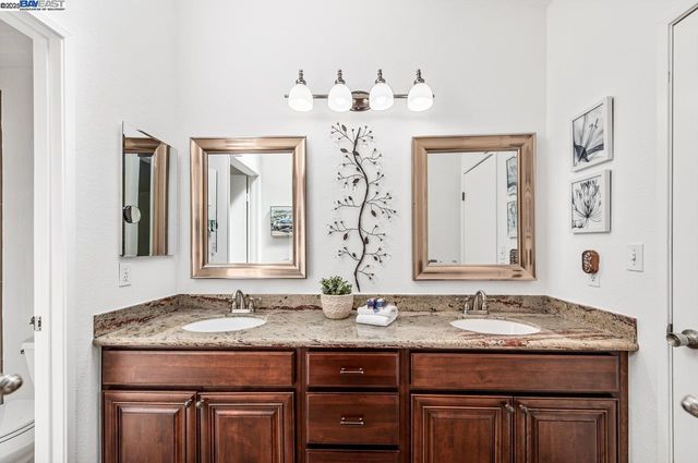 1552 Oxsen St, Pleasanton, CA 94566