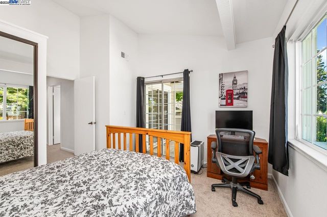 1552 Oxsen St, Pleasanton, CA 94566