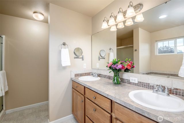 7628 Kodiak Avenue NE, Lacey, WA 98516