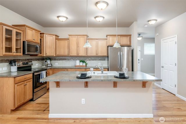 7628 Kodiak Avenue NE, Lacey, WA 98516