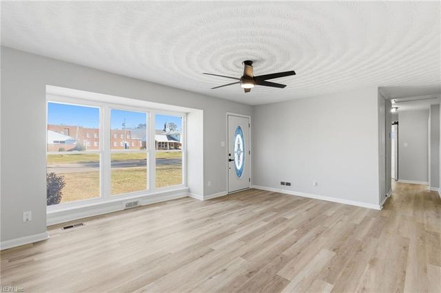 7917 Walters DR, Norfolk, VA 23518