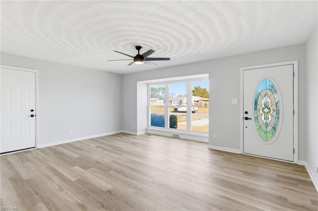 7917 Walters DR, Norfolk, VA 23518