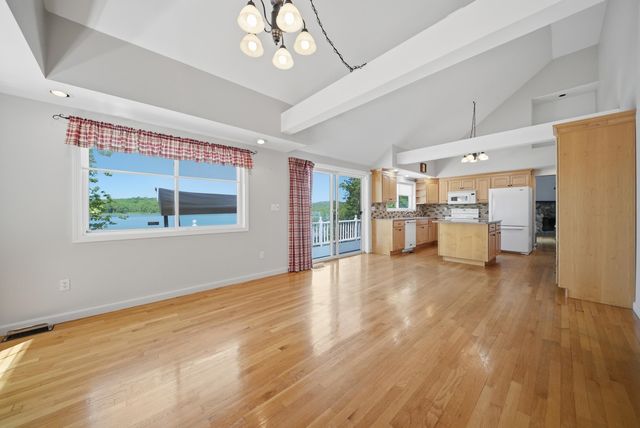 95 Lakeshore Drive, Gilmanton, NH 03227